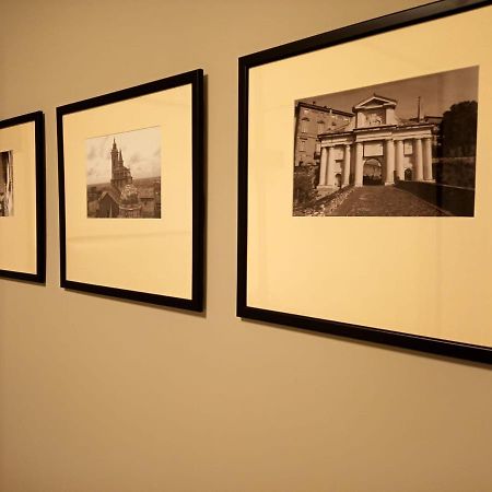 "A Casa Di Giacomo" Luxury Rooms Con Aria Condizionata Bergamo Bagian luar foto