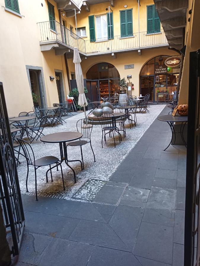 "A Casa Di Giacomo" Luxury Rooms Con Aria Condizionata Bergamo Bagian luar foto