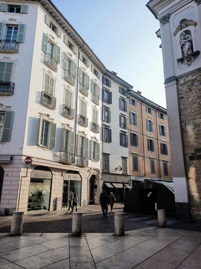"A Casa Di Giacomo" Luxury Rooms Con Aria Condizionata Bergamo Bagian luar foto